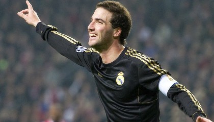 ky体育官网-意甲豪门激烈对抗，球员表现抢眼，精彩进球不断，意甲曾经的豪门